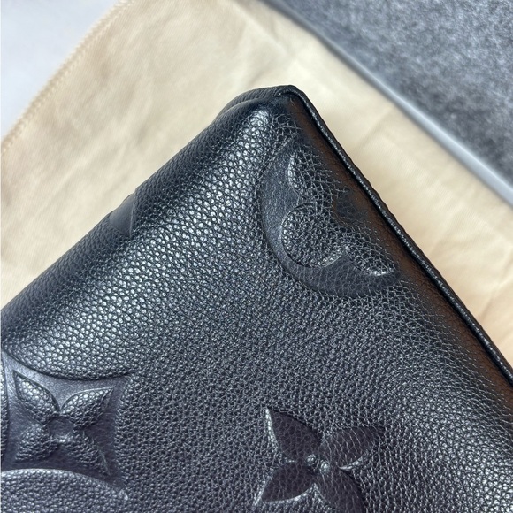 Beautiful Louis Vuitton Petite Palais Empreinte Noir Sold - Picture 8 of 16